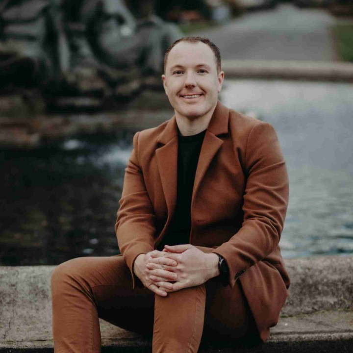Liam Spicer — Registered Psychologist | EMDR Consultant | Schema Therapist | Senior Lecturer
